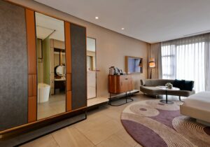 KING Pool Facing 211 (3)