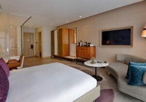 KING Pool Facing 211 (5)